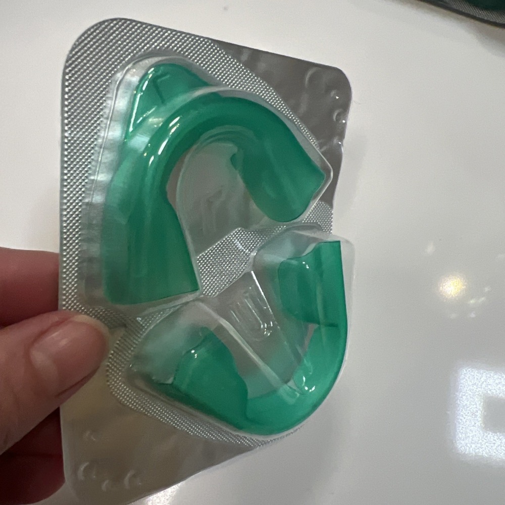 Opalescence Go 15% Mint Pre-filled Whitening Trays Set of 1 Top/Bottom - Picture 3 of 5